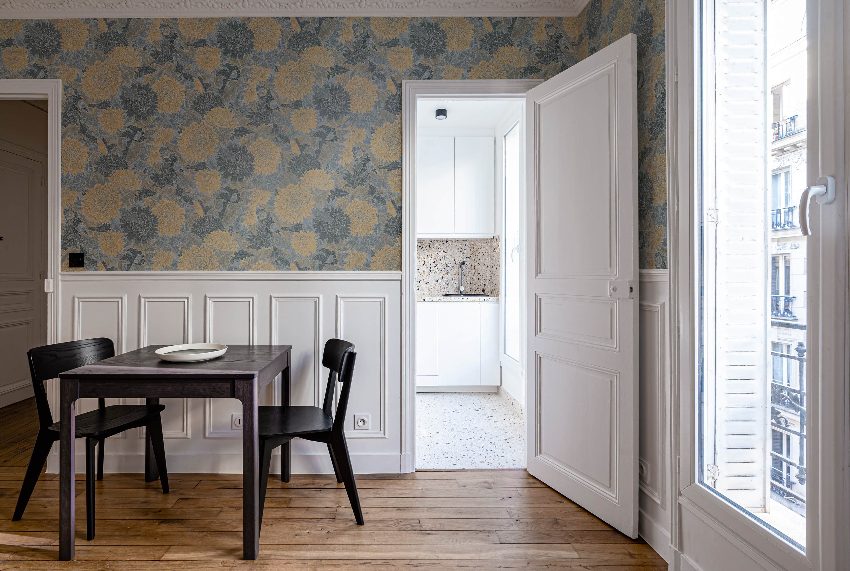 Обои Milassa Микадо Одуванчик KTS6 011 10,05×1 фото в интерьере